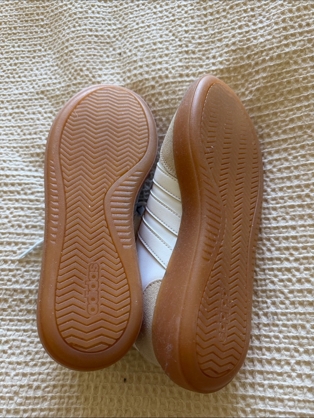 Adidas Barreda - Picture 3 of 5